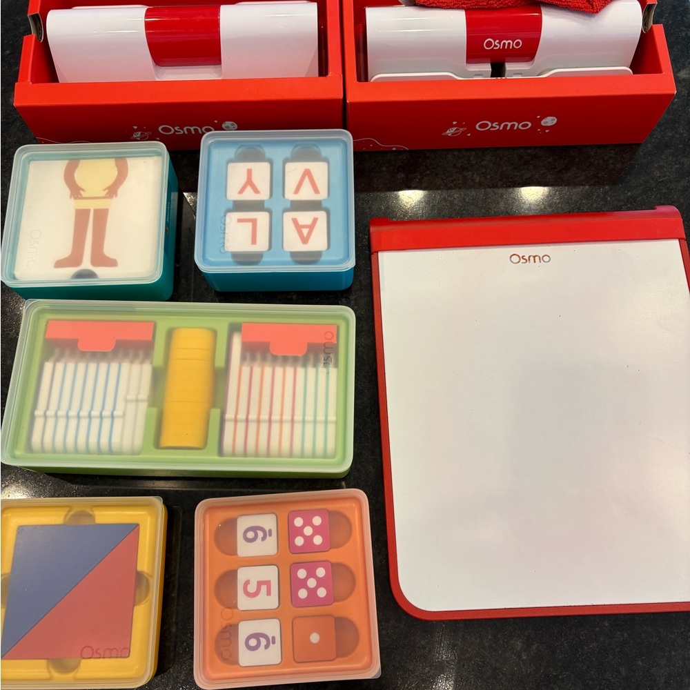 Osmo Educational Game Set includes 2 bases and all the accessories.